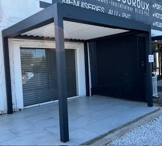 Fabrication et pose de stores motorisés de qualité en aluminium Aix-en-Provence 13100