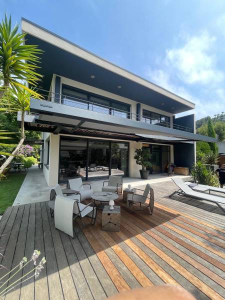 Installation d'un store banne sur mesure à Marignane