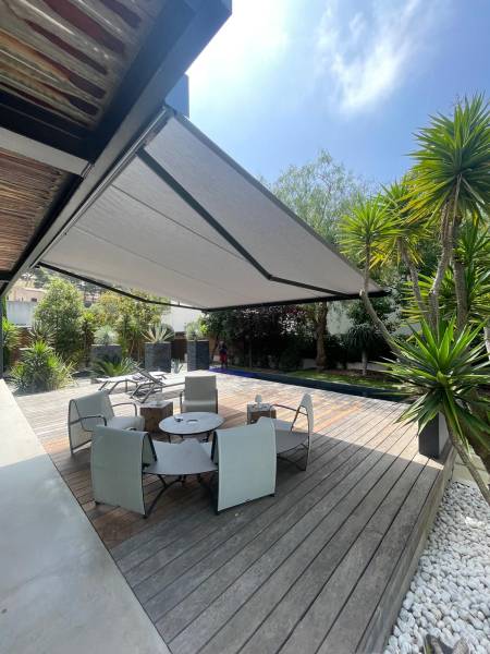 Installation d'un store banne sur mesure à Marignane